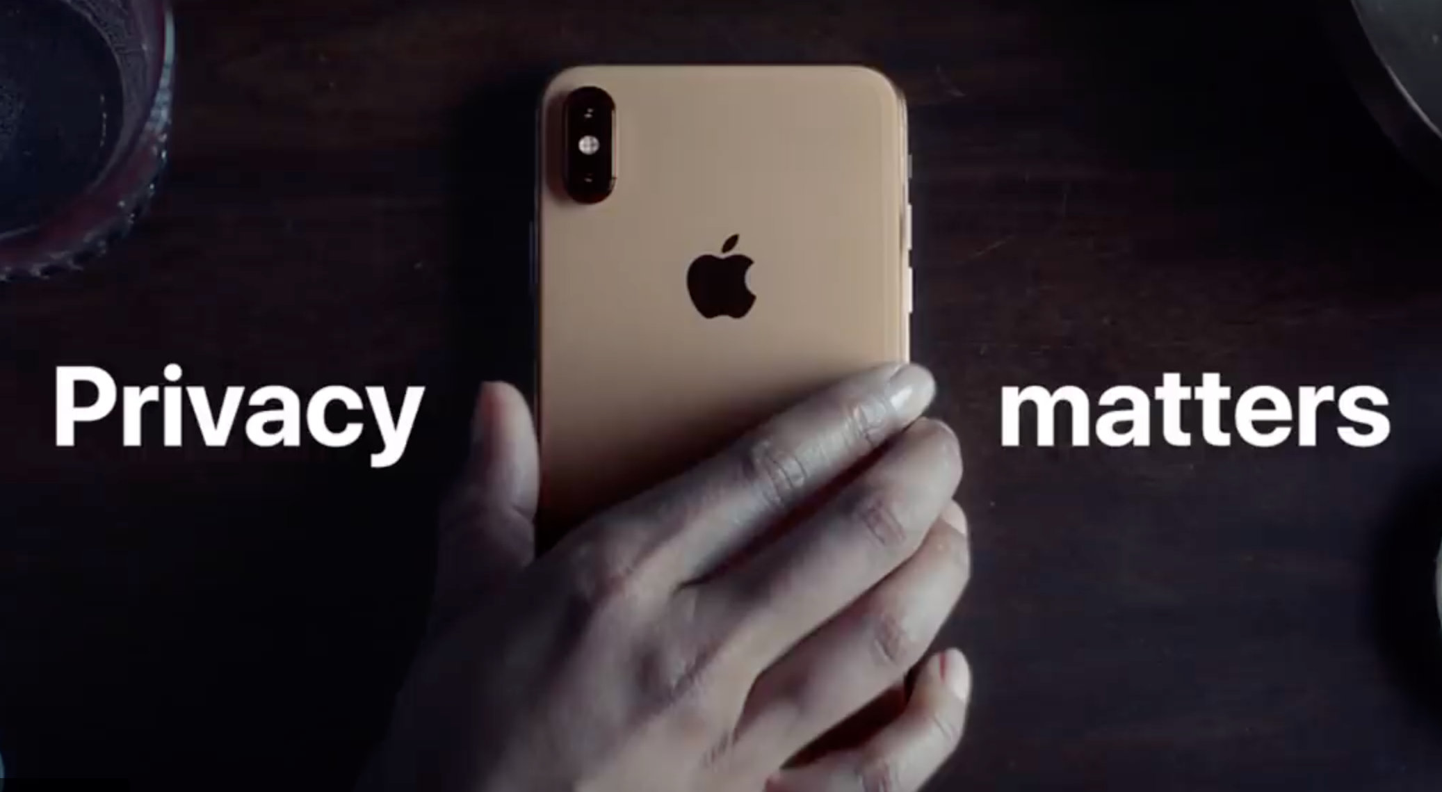 Apple 'Gizlilik Önemlidir' başlıklı yeni bir iPhone reklamı yayınladı